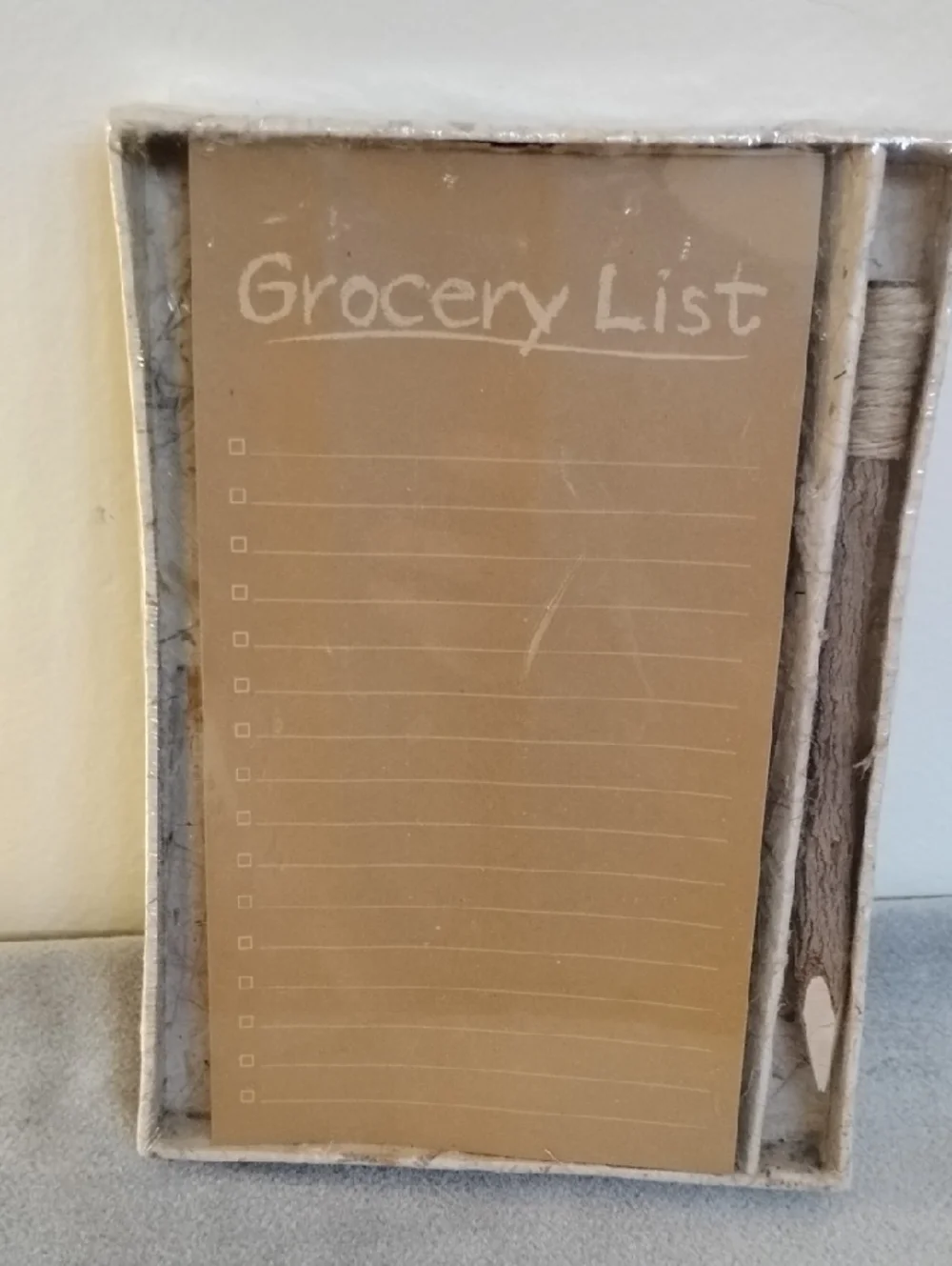 D- NWT Eco Frieni Grocery List Notepad with Wood Pencil